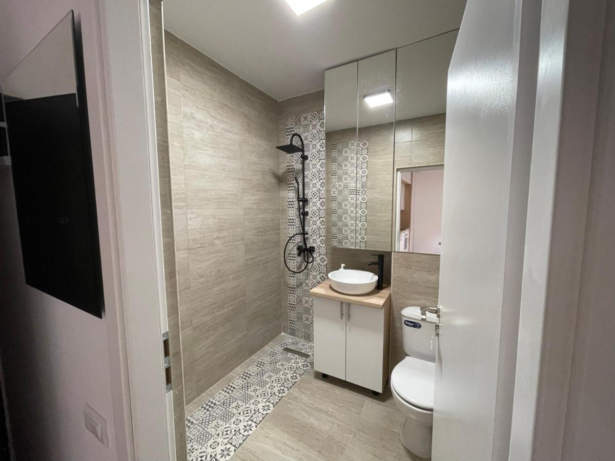 Treasure Luxury Apartment Palace Boekarest Buitenkant foto